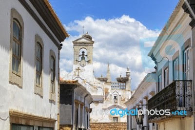 Arco Da Vila In Faro (portugal) Stock Photo