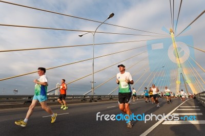 Bangkok, Thailand - November 18: Unidentified Runner At Standard… Stock Photo