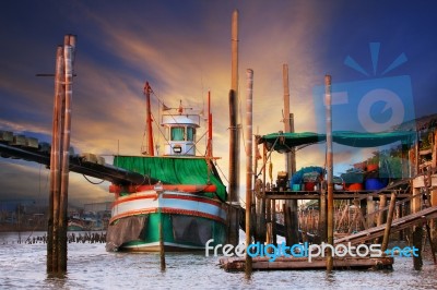 Beautiful Land Scape Of  Thai Local Scene Tradition Fishery Boat… Stock Photo