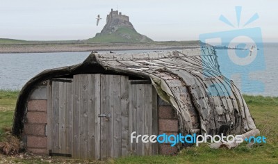 Fishermans Hut At Lindisfarne Castle Stock Photo