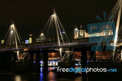 Hungerford Footbridge At Night Stock Photo