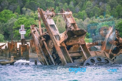 moreton shipwrecks sunk tangalooma bay island