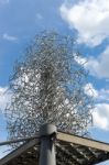 Anthony Gormley's Quantum Cloud Sculpture Next To North Greenwic Stock Photo