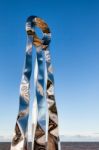 Dechrau A Diwedd Sculpture In Prestatyn Stock Photo