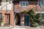 View Of A Cottage And The Holy Ghost Alleyway In Sandwich Stock Photo