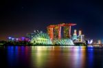 Singapore - Aug 9 ,2017 : Cityscape At Night In Singapore Stock Photo