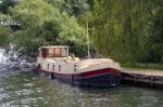 Windsor, Maidenhead & Windsor/uk - July 22 : Wide Beamed Boat Mo Stock Photo