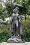 George Vi Statue In Hongkong Zoological Gardens Stock Photo