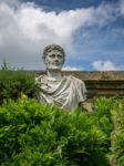 Old Statue Of A Roman In The Garden At Hever Castle Stock Photo