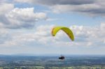 Devils Dyke, Brighton/sussex - July 22 : Paragliding At Devil's Stock Photo