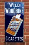 Wills Wild Woodbine Sign At Sheffield Park Station Stock Photo