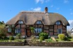 View Of A Thatched Cottage In Micheldever Hampshire Stock Photo