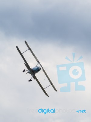 1954 Casa 1-131e Jungmann G-bsaj Flying Over Biggin Hill Airfiel… Stock Photo