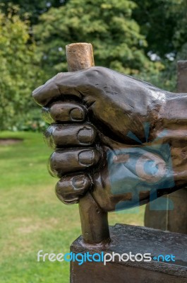 A Maximus Ad Minima Statue In Kew Gardens Stock Photo