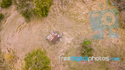Abandoned Outback Farming Shed In Queensland Stock Photo