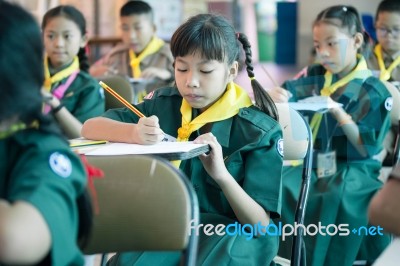 Activity Of Teaching Elementary Students. Elementary Students Are Test Lesson. The Students Intend Exam Stock Photo