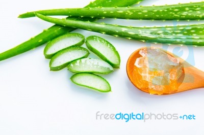 Aloe Vera Fresh Leaves With Slices And Aloe Vera Gel On Wooden S… Stock Photo