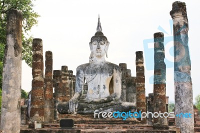 Ancient Buddha Statue. Sukhothai Historical Park, The Old Town O… Stock Photo