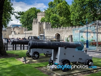 Ancient Cannons On Display Outside The Tower Of London Stock Photo