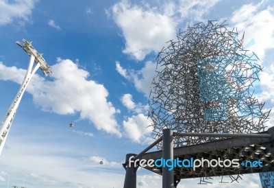 Anthony Gormley's Quantum Cloud Sculpture Next To North Greenwic… Stock Photo