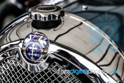 Badge Grille And Radiator Cap On Lorraine-dietrich Car Stock Photo
