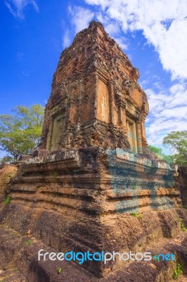 Baksei Chamkrong, 10th Century Hindu Temple, Part Of Angkor Wat Stock Photo Baksei Chamkrong, 10th Century Hindu Temple, Part Of Angkor Wat Stock Photo