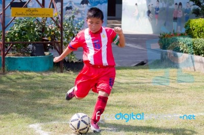 Bangkok, Thailand - Nov 2016: In The Nov 23, 2016. Youth Soccer Match, In Pieamsuwan Elementary School Stock Photo