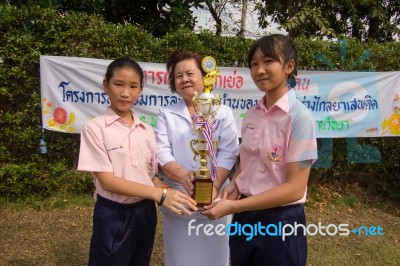 Bangkok, Thailand - Nov 2016: In The Nov 23, 2016. Youth Tug Of War, In Pieamsuwan Elementary School Stock Photo