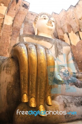 Big Buddha In Wat Si Chum At Sukhothai Historical Park, Thailand… Stock Photo