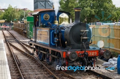 Bluebell Steam Engine In East Grinstead Stock Photo