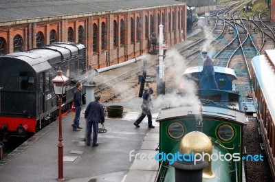 Bluebell Steam Engine Taking On Water At Sheffield Park Station Stock Photo