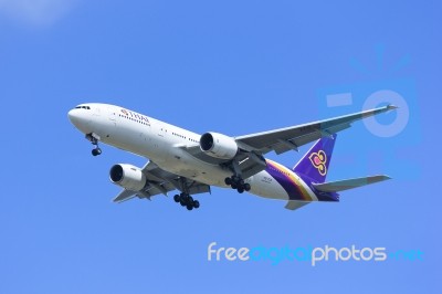 Boeing 777 Landing Stock Photo