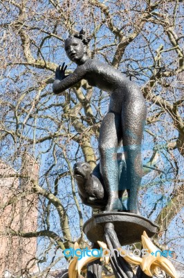 pics Goddess Diana Statue Green Park freedigitalphotos net