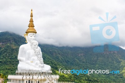 Buddha Statue At Wat Pha Sorn Kaew Stock Photo