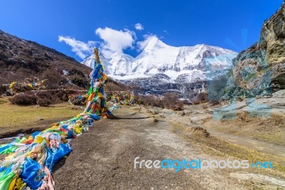 Buddhist Prayer Flags The Holy Traditional Flag Along Site The W… Stock Photo