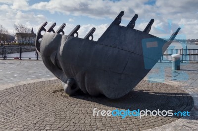 Cardiff Uk March 2014 - Detail From The Merchant Seafarers' War Stock Photo