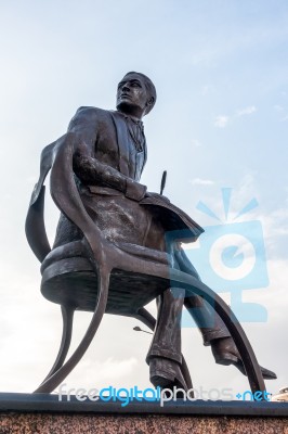 Close-up View Of The Statue Honouring Ivor Novello Stock Photo
