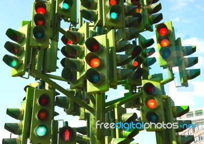 Confusing Traffic Lights At A Busy Intersection Stock Photo