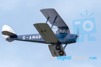 De Havilland Dh82a Tiger Moth Stock Photo De Havilland Dh82a Tiger Moth Stock Photo