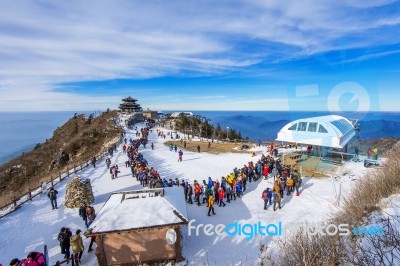 Deogyusan,korea - January 1: Tourists Taking Photos Of The Beautiful Scenery And Skiing Around Deogyusan,south Korea On January 1, 2016 Stock Photo