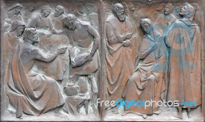 Door Panel Of The Cathedral In Sienna Stock Photo