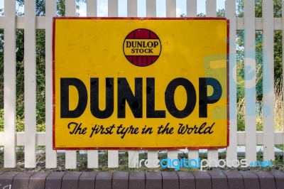 Dunlop Sign At Sheffield Park Station Stock Photo