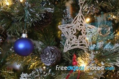 East Grinstead, West Sussex/uk - December 20 : Christmas Tree De… Stock Photo