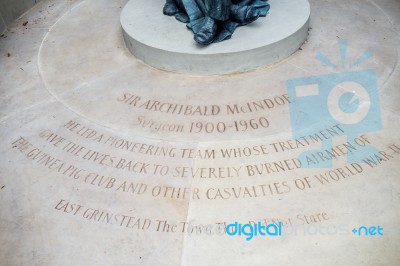 East Grinstead, West Sussex/uk - June 13 : Mcindoe Memorial In E… Stock Photo