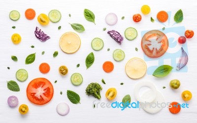 Food Pattern With Raw Ingredients Of Salad, Lettuce Leaves, Cucu… Stock Photo
