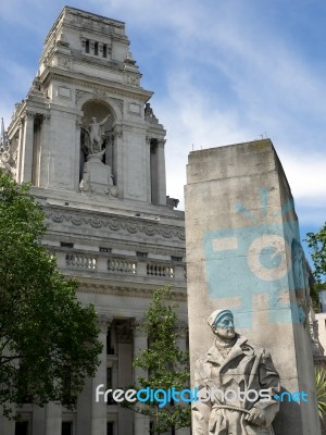 Former Port Of London Authority Building 10 Trinity Square  In L… Stock Photo