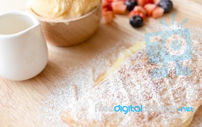 Fresh Dessert Soft Vanila Roti With Ice Cream ,syrup ,strawberry… Stock Photo