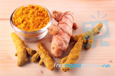 Ginger And Turmeric Powder Stock Photo - Royalty Free Image ID 10085649