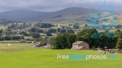 Hawes, Yorkshire/uk - July 28 : View Of Hawes In The Yorkshire D… Stock Photo