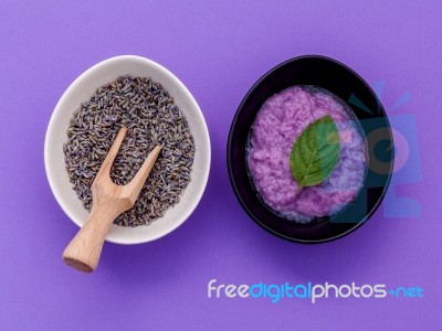 Homemade Skin Care Lavender Bath Salt Beauty Treatment, Peppermi… Stock Photo
